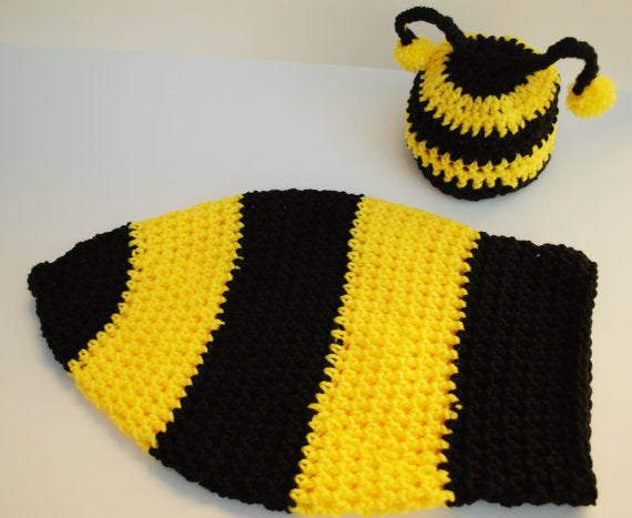 Crochet Bumble Bee - Cocoon and Hat - Newborn Photo Prop